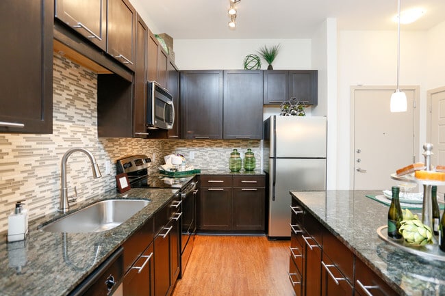 Alta City West Rentals Houston Tx Apartments Com