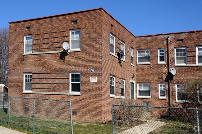 Girard Court Apartments Rentals Philadelphia PA Apartments com Girard Court Apartments Rentals Philadelphia PA Apartments com