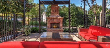 Howell Commons Rentals Greenville Sc Apartments Com