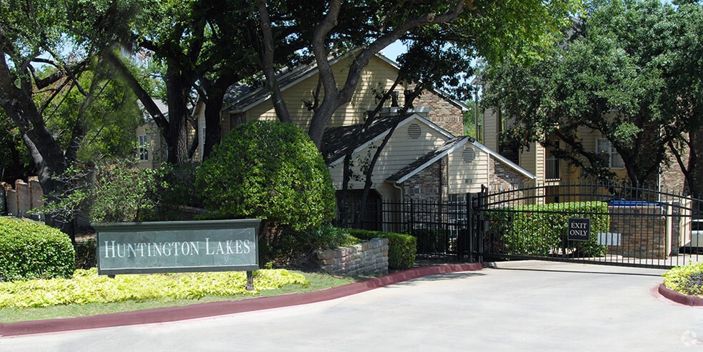Huntington Lakes Rentals Dallas Tx Apartments Com
