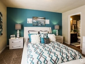 Landmark At Lyncrest Reserve Apartment Homes Rentals