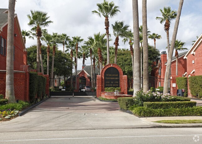 Miramar Townhomes Rentals Houston Tx Apartments Com
