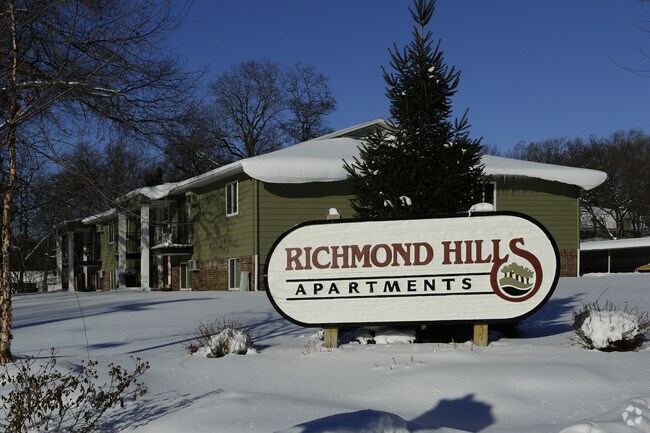 Richmond Hills Apartments Rentals - Grand Rapids, MI | Apartments.com Richmond Hills Apartments Rentals - Grand Rapids, MI | Apartments.com