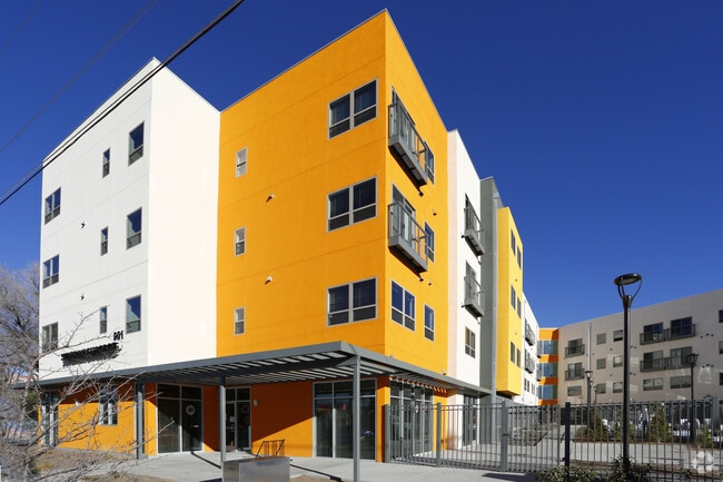 Silver Moon Lodge Rentals Albuquerque Nm Apartments Com