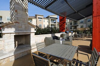 The Allure Rentals Cedar Park Tx Apartments Com