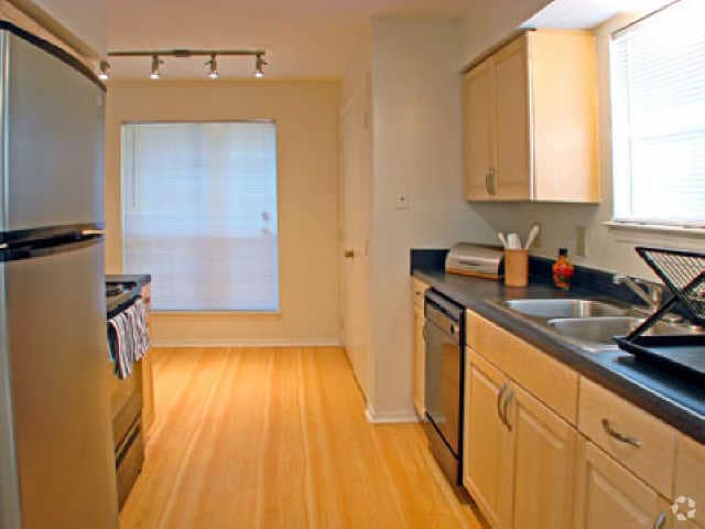 1518 Varsity Dr Raleigh Nc 27606 Rentals Raleigh Nc