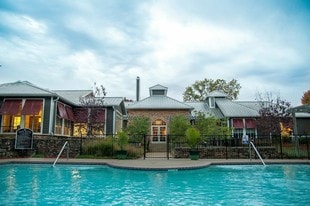 Riverset Apartments