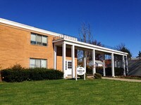 Parkwood Manor Apartments