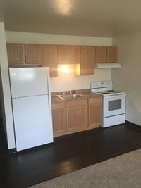 Fairway Valley Apartments