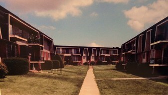 1261 Gateway Ave Clinton IA Apartments