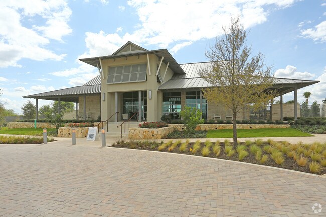 The Green at Plum Creek Apartments