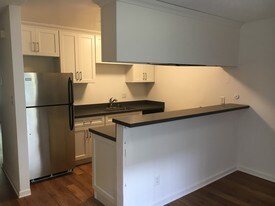 Villas at Harbor Pointe Apartments
