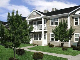 Summit Knolls Apartments and Townhomes