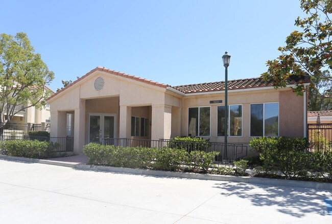 Arroyo Villa Apartments