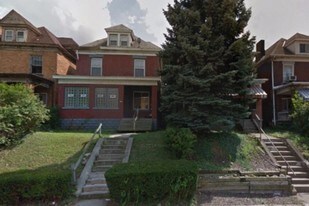 628 E 9th Ave Munhall PA Apartments