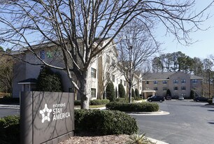 Furnished Studio – Raleigh - Cary - Regenc... Apartments