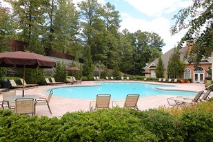 Alexander Crossing Apartments