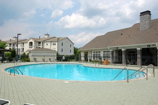 Stoneridge Farms Apartments