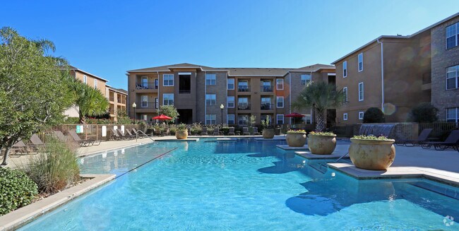 Laurelwoode Apartments