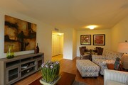 Del Oro Apartments