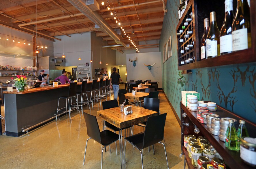 Teweles Seed Tower Apartments Rentals Milwaukee, WI