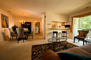 The Bluffs at Fairway Hills Apartments