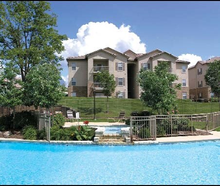 Lakes at Lionsgate Apartments