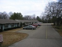 100-115 Magnolia Dr Apartments