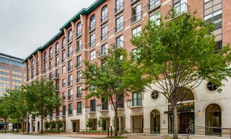500 Crawford Apartments