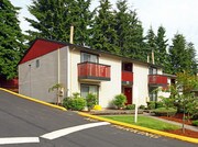 Pinewood Square Apartments