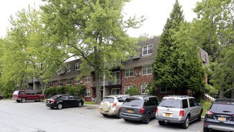 Colonial Hill Apartments