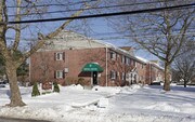 Mid-Island Apartamentos