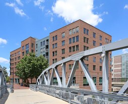 Arena Crossing Apartments