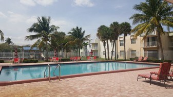 425 Executive Center Dr West Palm Beach FL Apartments
