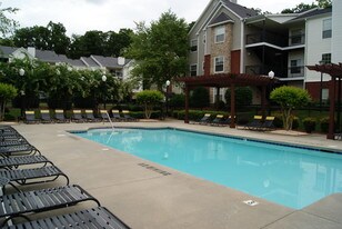 Crowne Polo Apartments