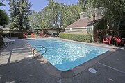 Water's Edge Apartments