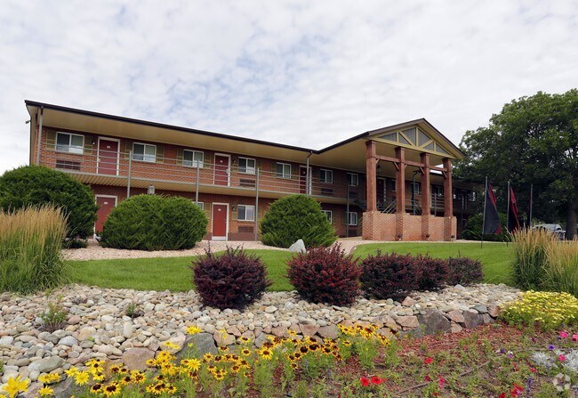 Spring Creek Apartments Rentals Colorado Springs, CO