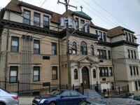 BridgeView at Manayunk Apartments
