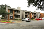 Tramor at the Oaks Apartments