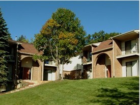 Round Hill Apartments