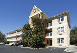 Furnished Studio – Fayetteville - Owen Dr. Apartments