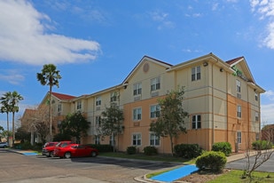 Furnished Studio – Corpus Christi - Staples Apartments
