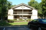 Lake Forest Apartments