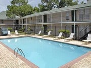 Beau Chenes Apartments