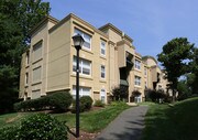 Stuart Woods* Apartments