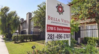 Bella Vista Apartment and Townhomes