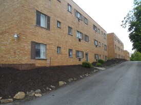 318 Moon Clinton Rd Moon PA Apartments