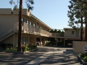 Pinecrest Apartamentos