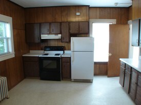 6 Coram St Taunton MA Apartments
