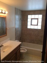 3 Bedroom Condo Unit for Rent $900